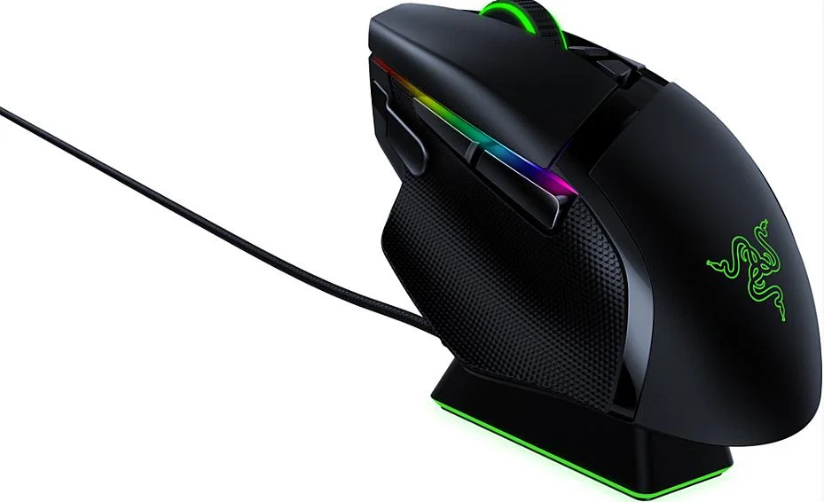 Hit Sezóny Razer Basilisk Ultimate & Mouse Dock